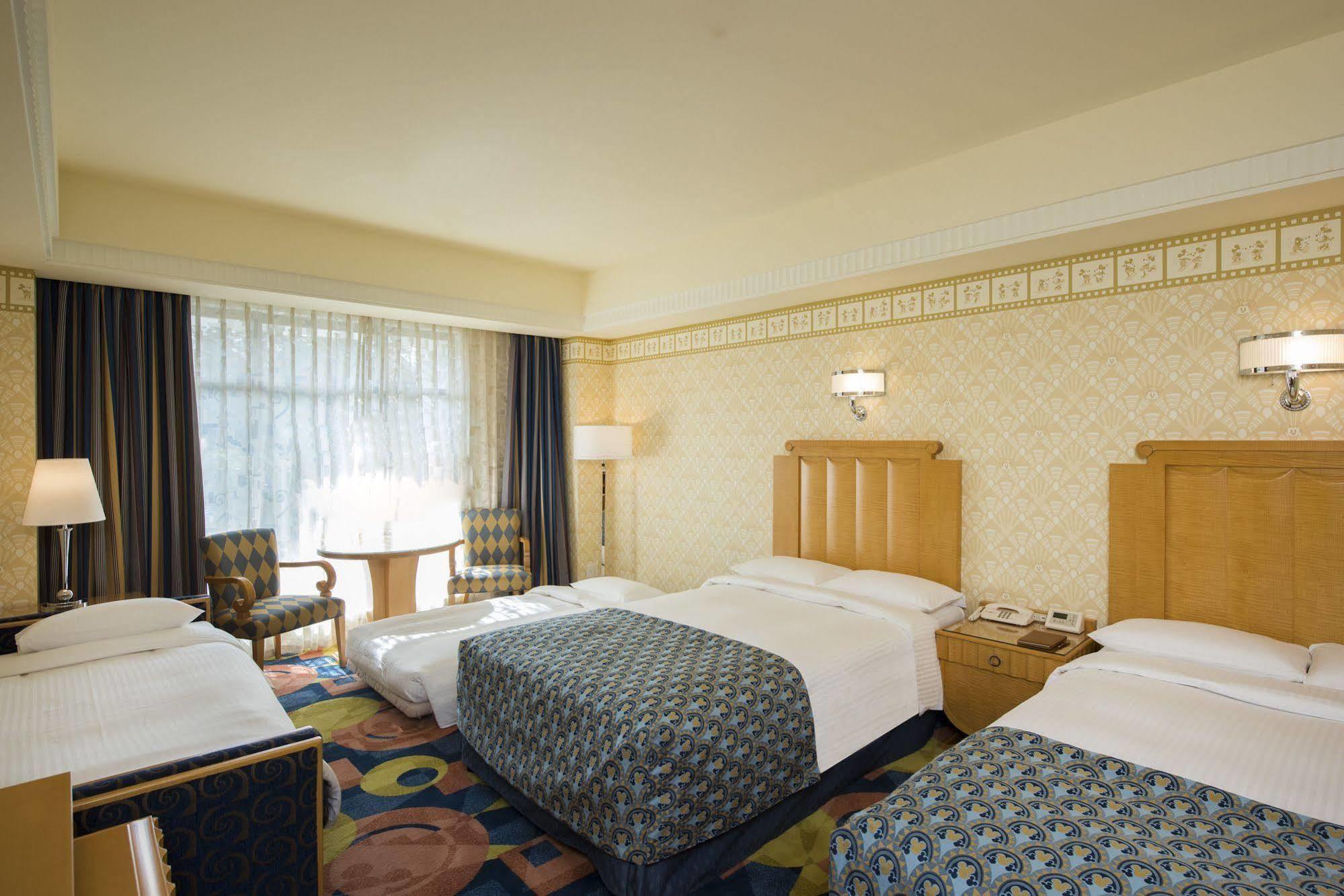 Disney Ambassador Hotel Čiba Exteriér fotografie