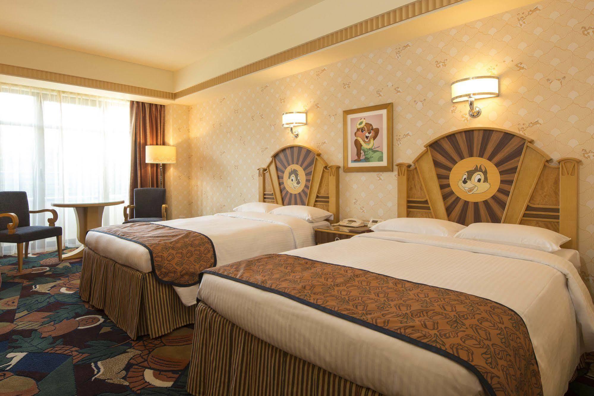 Disney Ambassador Hotel Čiba Exteriér fotografie