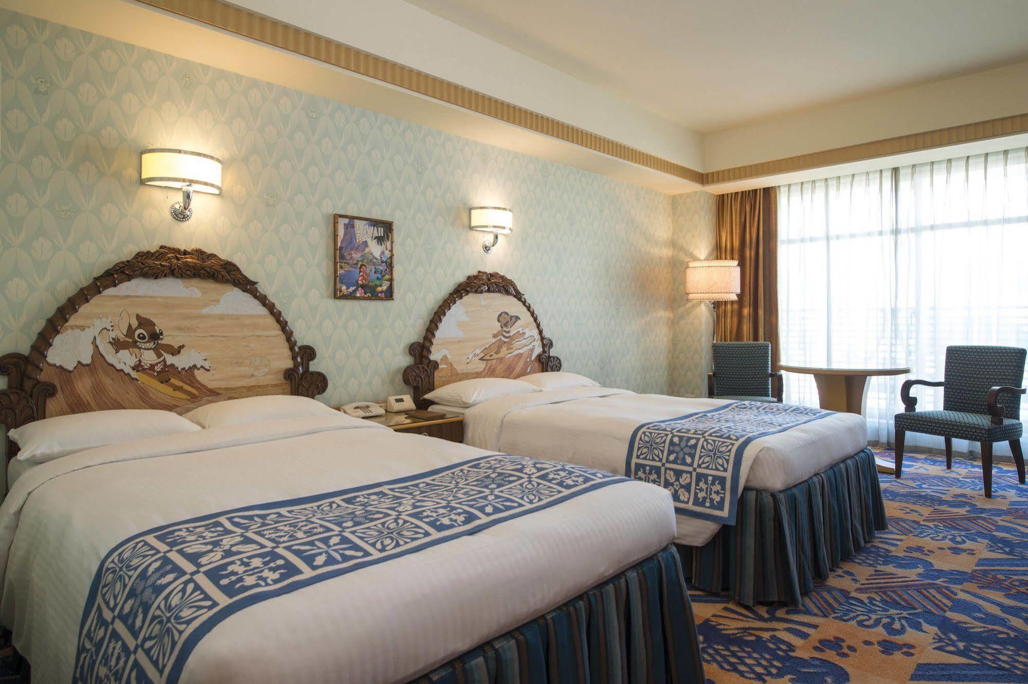 Disney Ambassador Hotel Čiba Exteriér fotografie