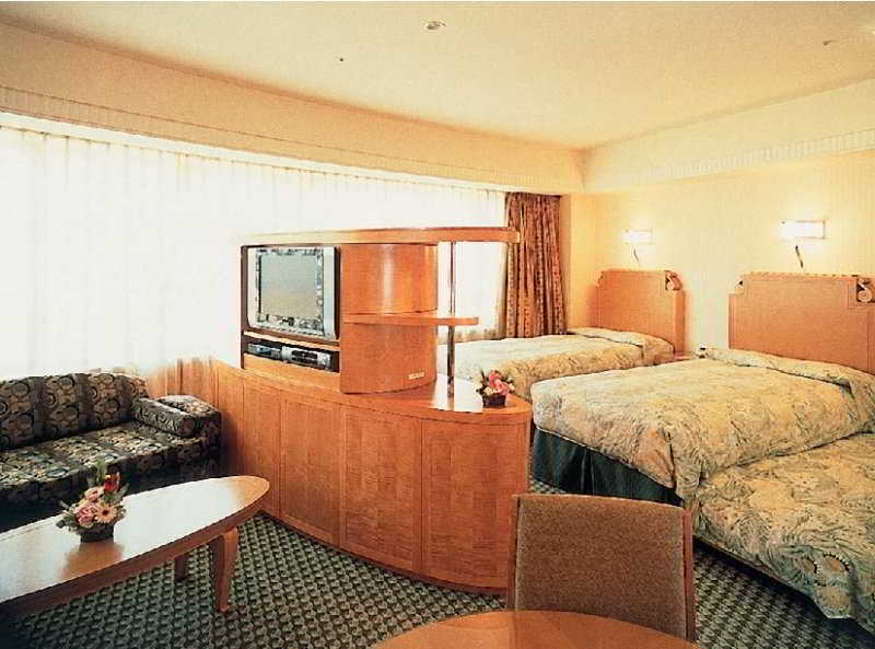 Disney Ambassador Hotel Čiba Exteriér fotografie